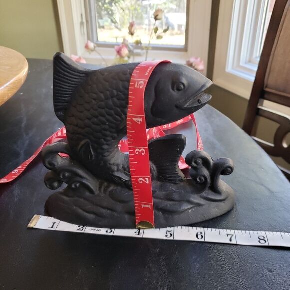 Cast Iron Fish Door Stop - Picture 5 of 5
